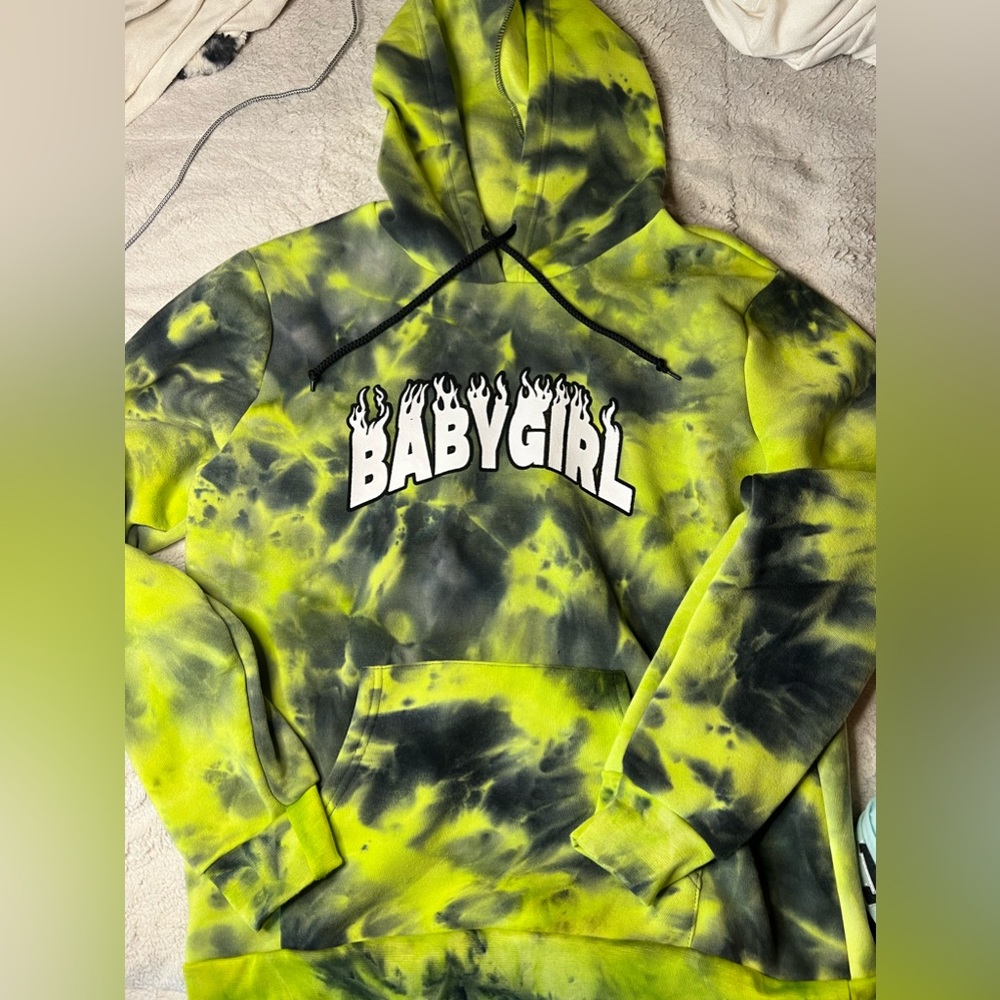 BABYGIRL green and black tye die hoodie😛
